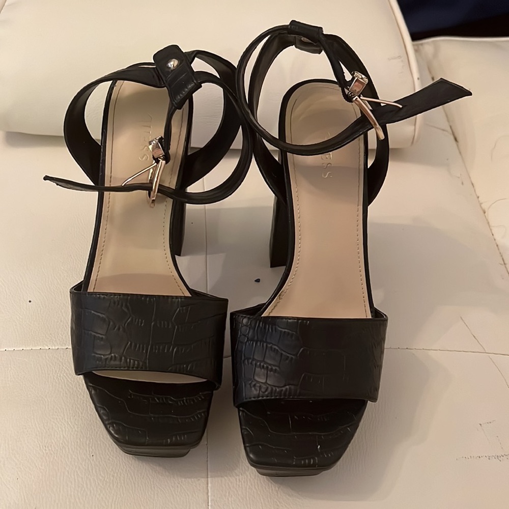 Guess platform heels